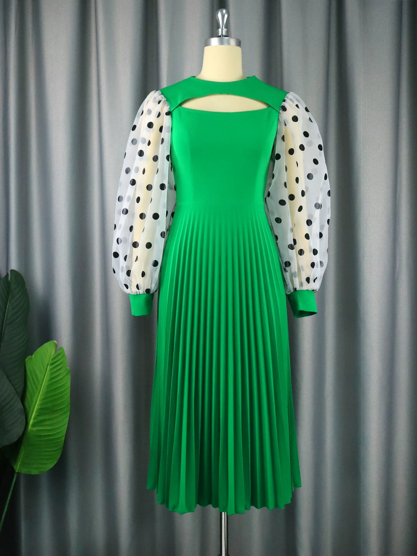 2023 Fashion plus Size Hollow-out Pleated Dress plus Size Pleated Dress Women 4XL - Image 3