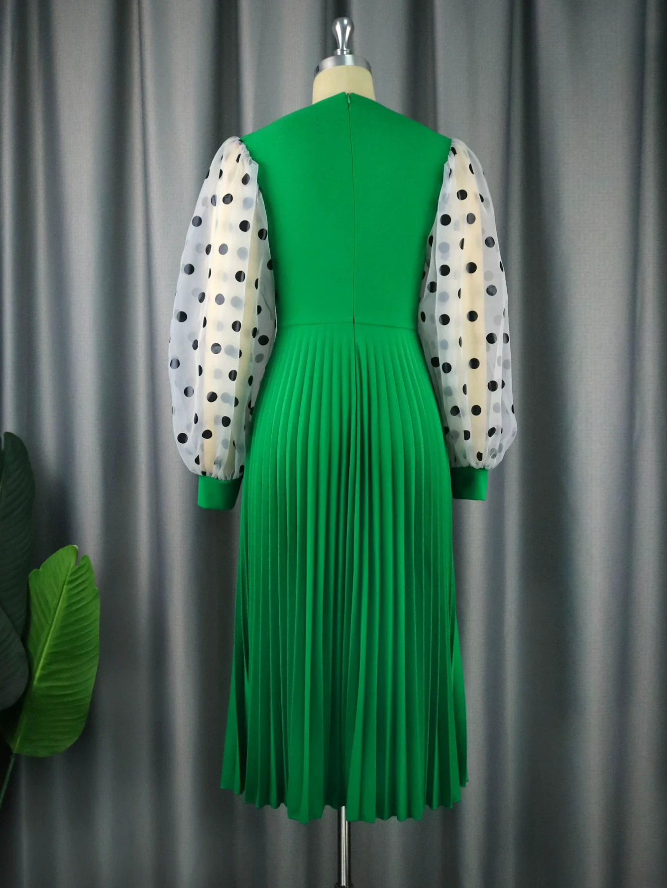 2023 Fashion plus Size Hollow-out Pleated Dress plus Size Pleated Dress Women 4XL - Image 4