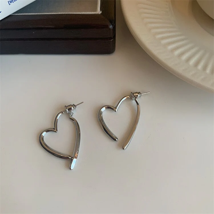 2023 Korean Fashion Jewelry Shining Rhinestone Hollow Heart Drop Earrings for Women Girls Vintage Red Crystal Earrings - Image 15