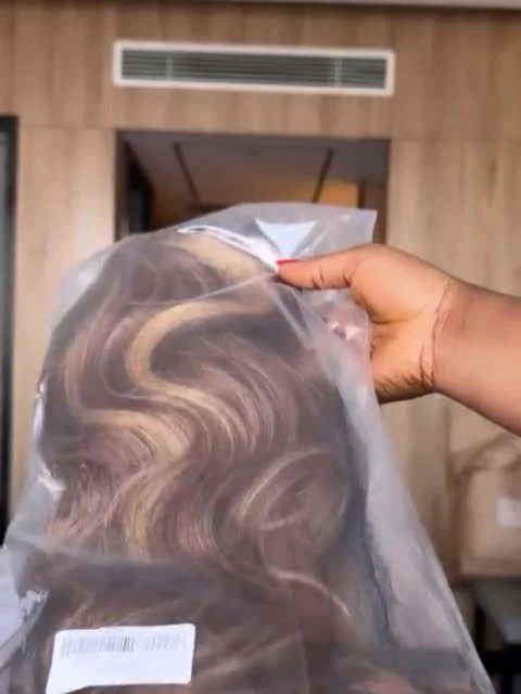 250% Density Ultra-Lush Honey Blonde Body Wave Wig - 13x6x1 T-Part Remy Human Hair with Pre-Plucked Natural Hairline & Baby Hair - Image 10