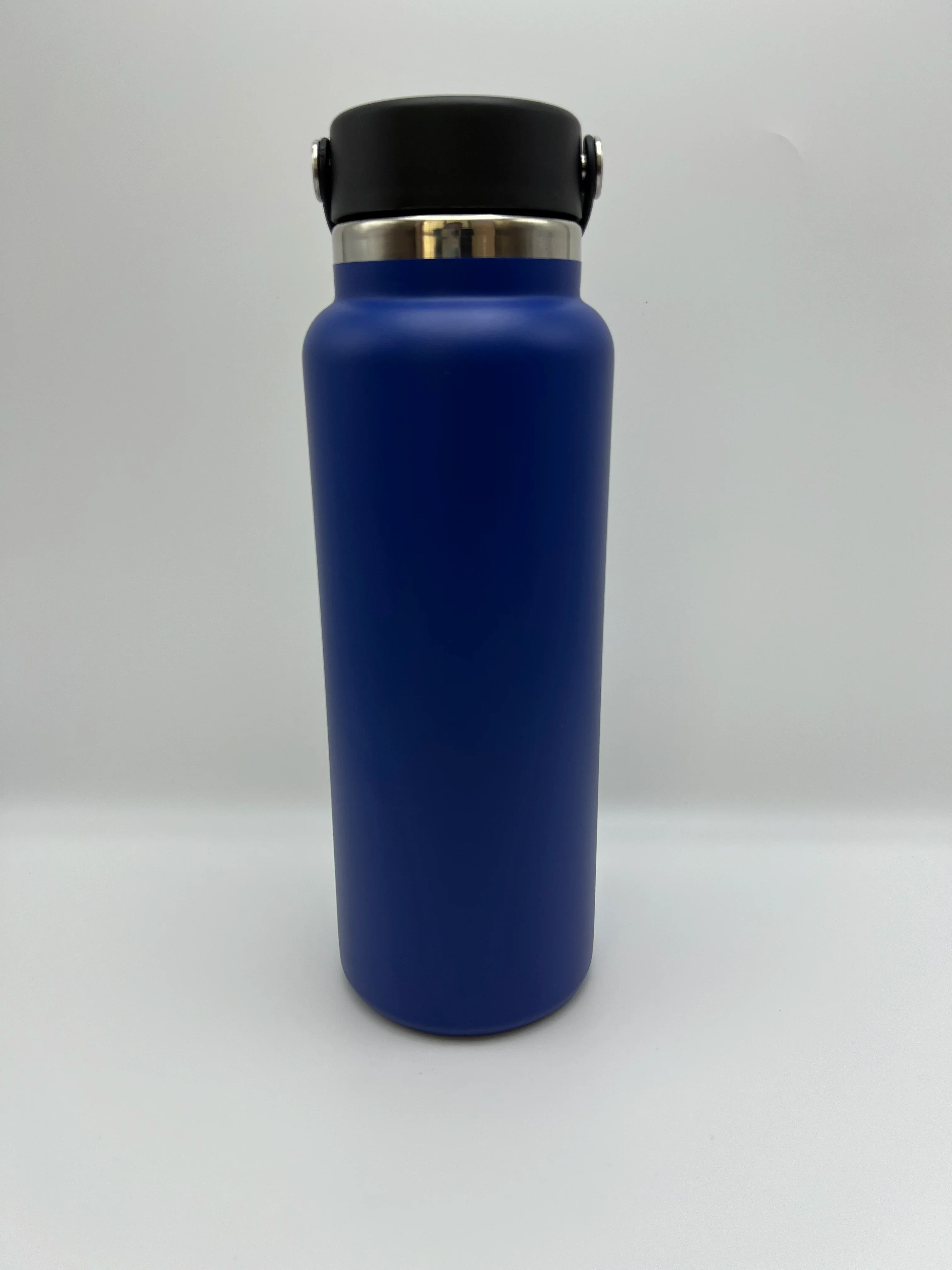 32-ounce stainless steel insulated office water cup, portable with a handle, vacuum-insulated, and leak-proof - Image 7