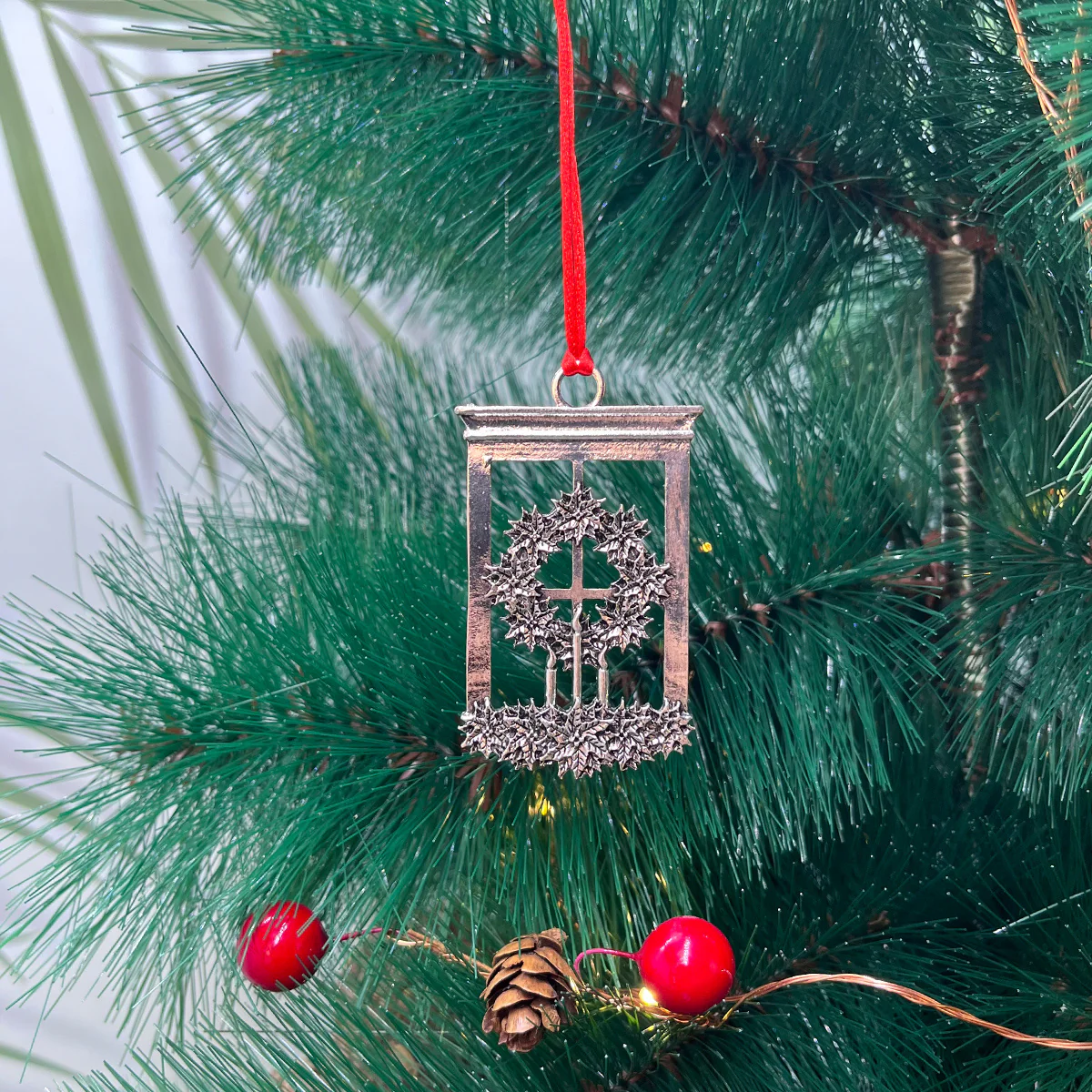 Add a Festive Touch to Your Home with This 1pc Christmas Tree Pendant! - Image 14