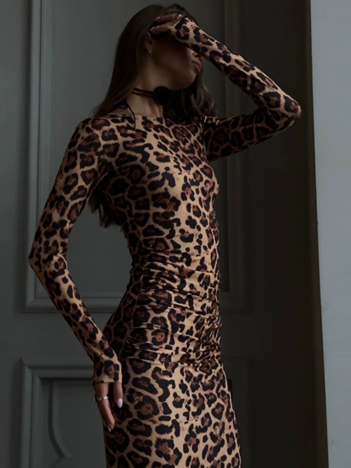 Ahagaga Leopard Print Long Sleeve Retro Temperament Hip Skirt - Image 3