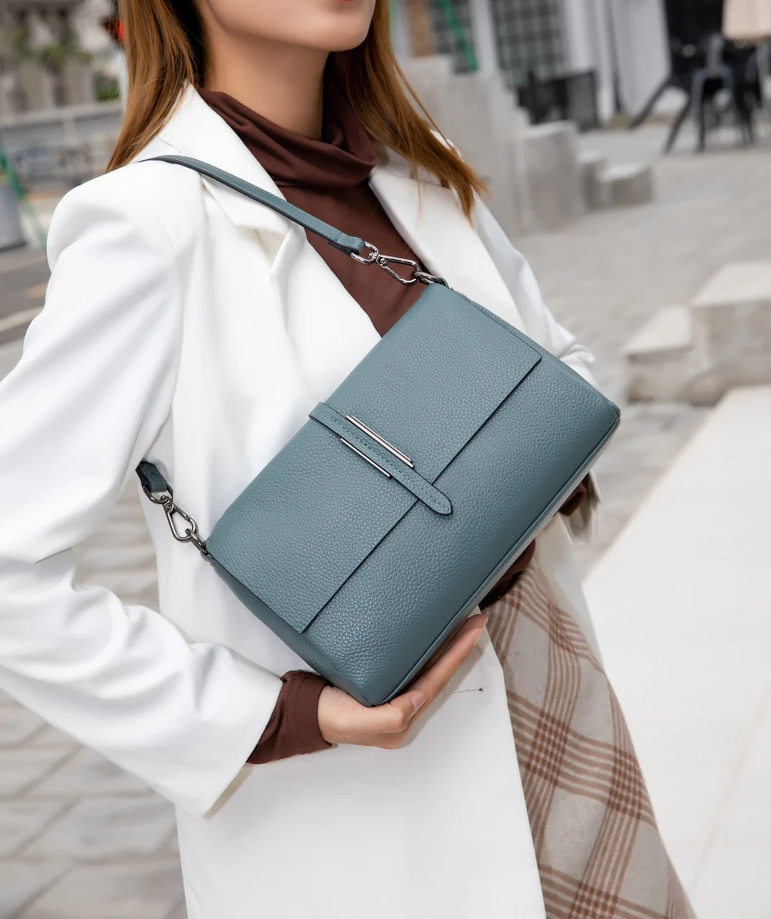 Arliwwi-Bolsos de Mensajero de piel de vaca auténtica para mujer, bolsos de hombro funcionales de cuero de vaca genuino suave, nuevo diseñador - Image 2