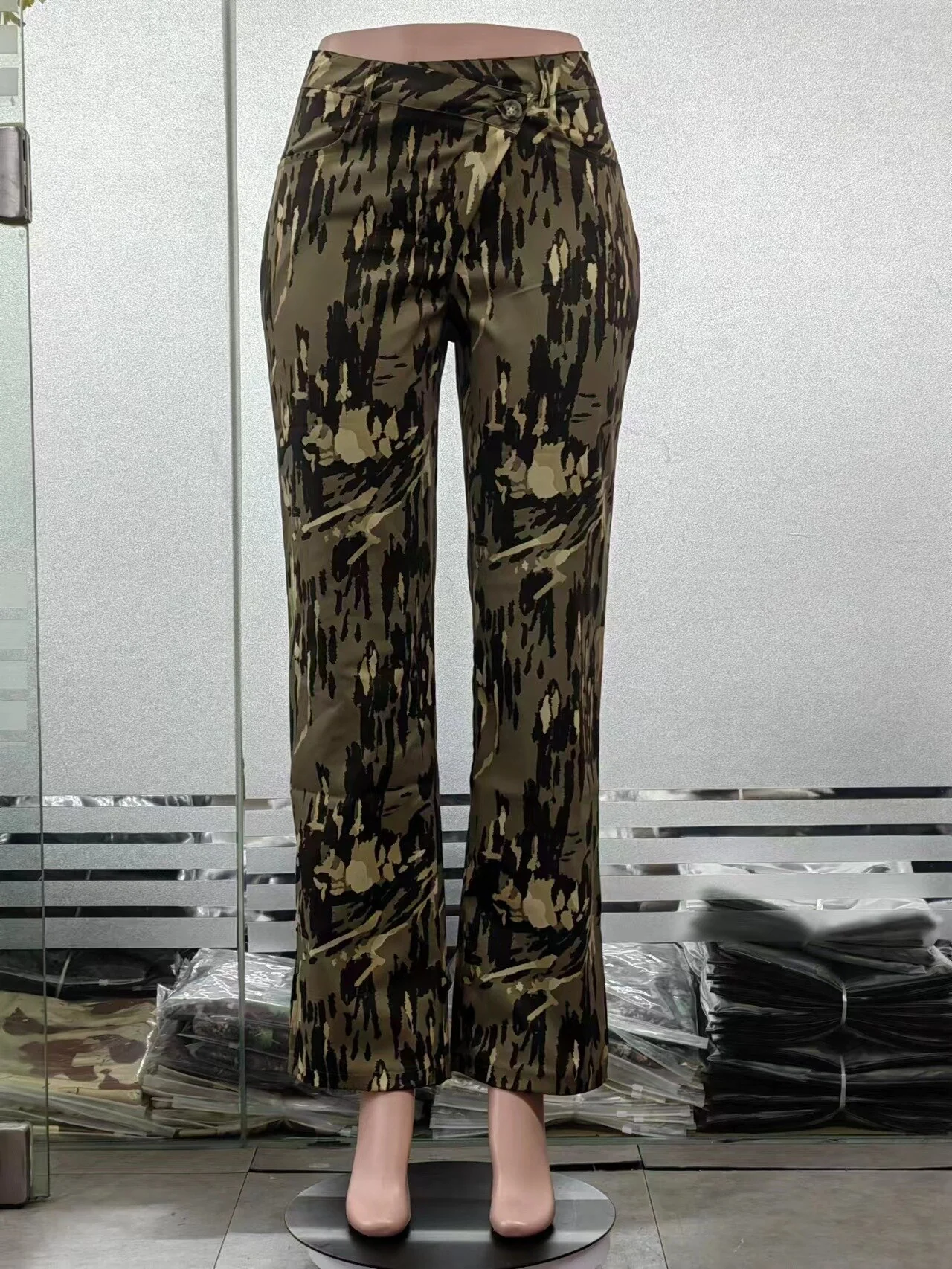 Camo Women Cargo Pants Casual High Waist Side Slit Flare Pants 2023 Summer New Fashion Elegant Bottoms High Street Trousers - Image 3