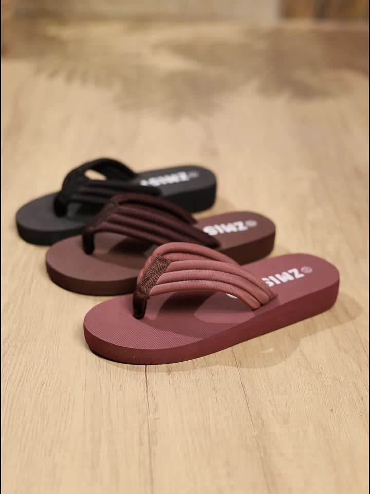 Chic Women's Beach Sandals - Lightweight & Comfy Flat Slides - Perfect for Summer Casual Outdoor Wear - Image 9