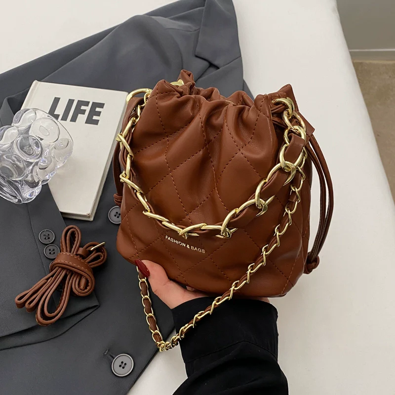 Classic Style Fall and Winter Quilted Fancy Crossbody Chain Bag - Image 8