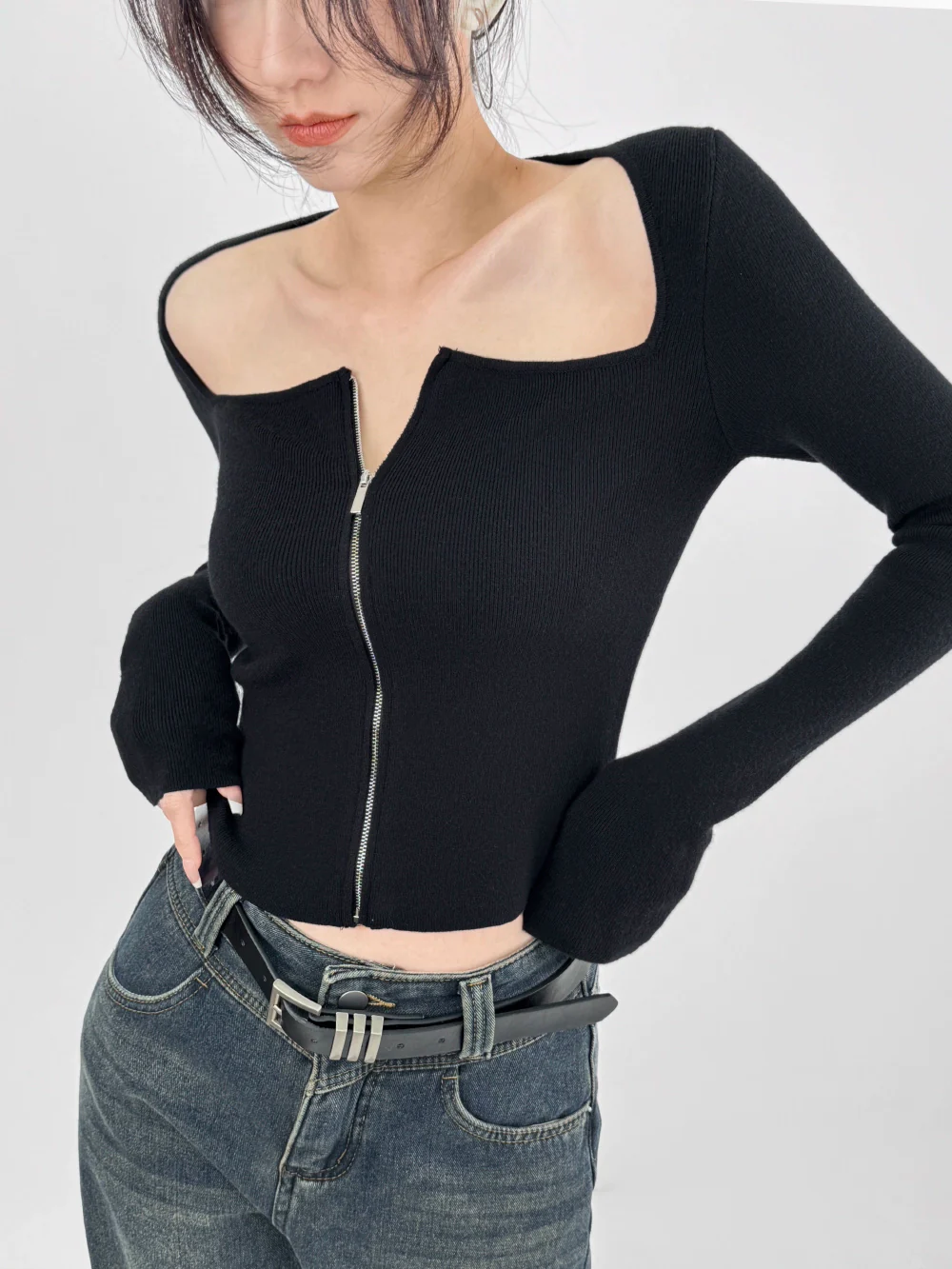 Double off-Shoulder Square Collar Zipper Short Knitwear - Image 4