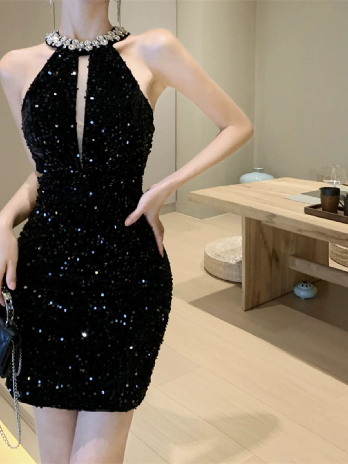 Exquisite Rhinestone Socialite Glitter A- line Skirt Halterneck - Image 4