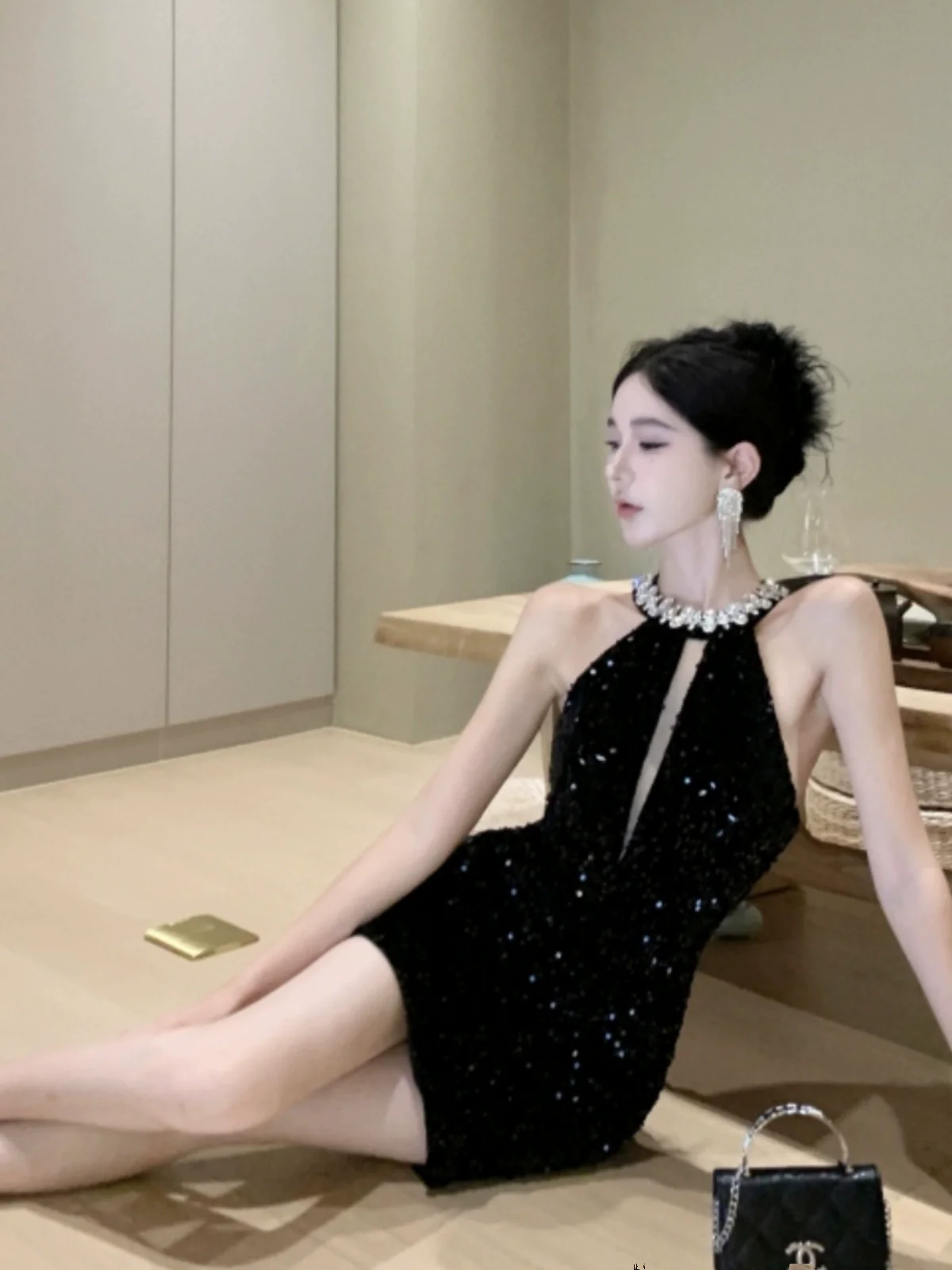 Exquisite Rhinestone Socialite Glitter A- line Skirt Halterneck - Image 5