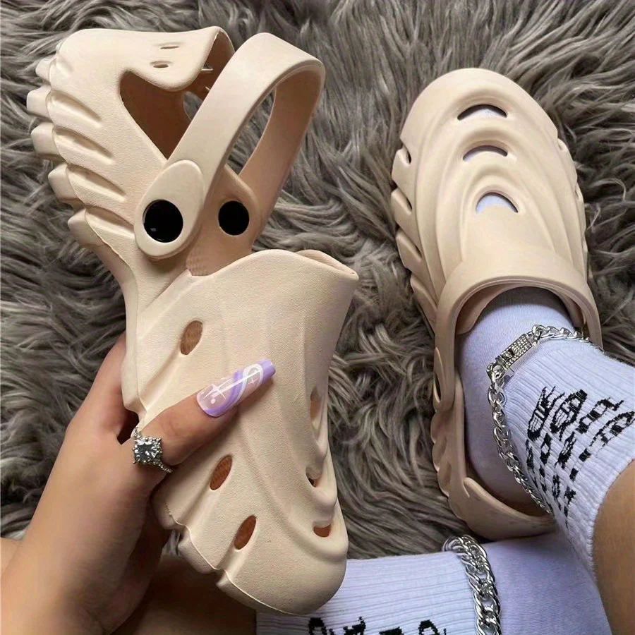 Fashion Creative Soft Sole Hole Shoes For Women, Breathable And Comfortable Outdoor Sandals - Image 32