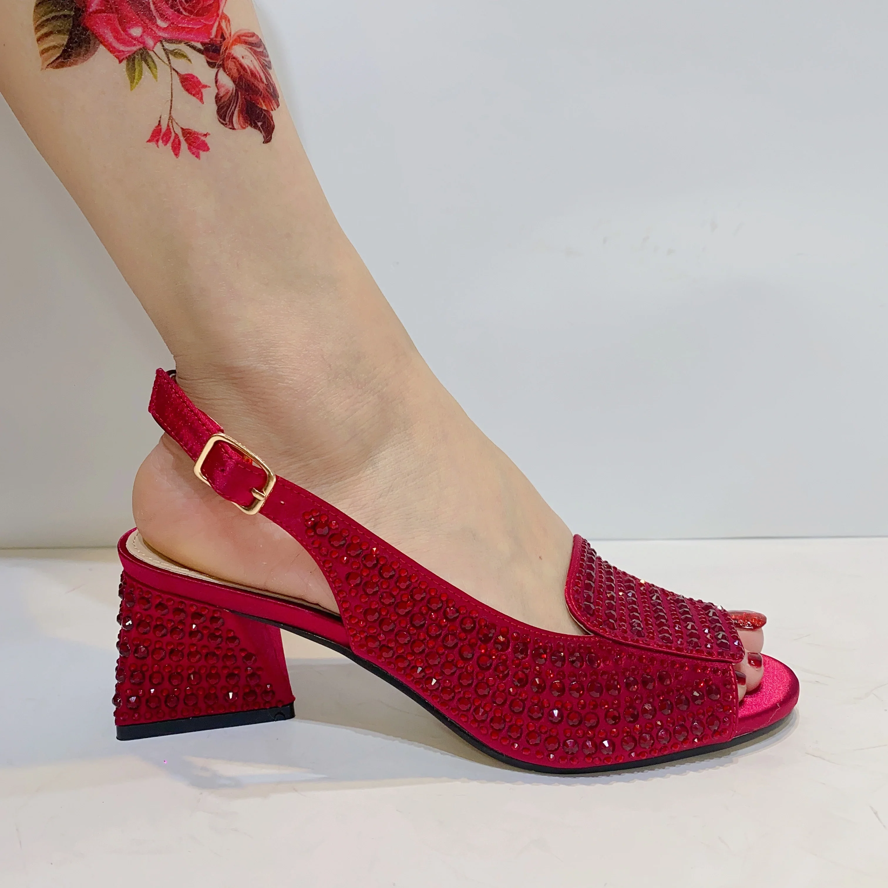 Fashionable Luxury Sandals Top Italian Designers 2023 Party Bright Diamond Uppers Summer Women's Shoes With High-heeled Nigeria - Image 3