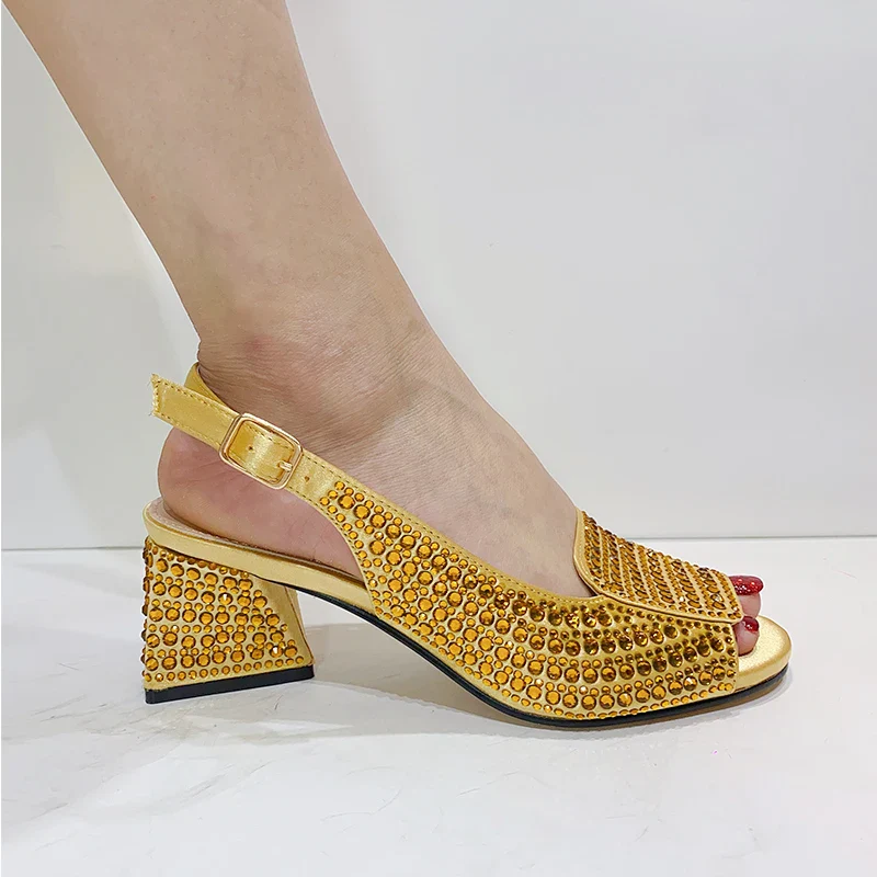 Fashionable Luxury Sandals Top Italian Designers 2023 Party Bright Diamond Uppers Summer Women's Shoes With High-heeled Nigeria - Image 7