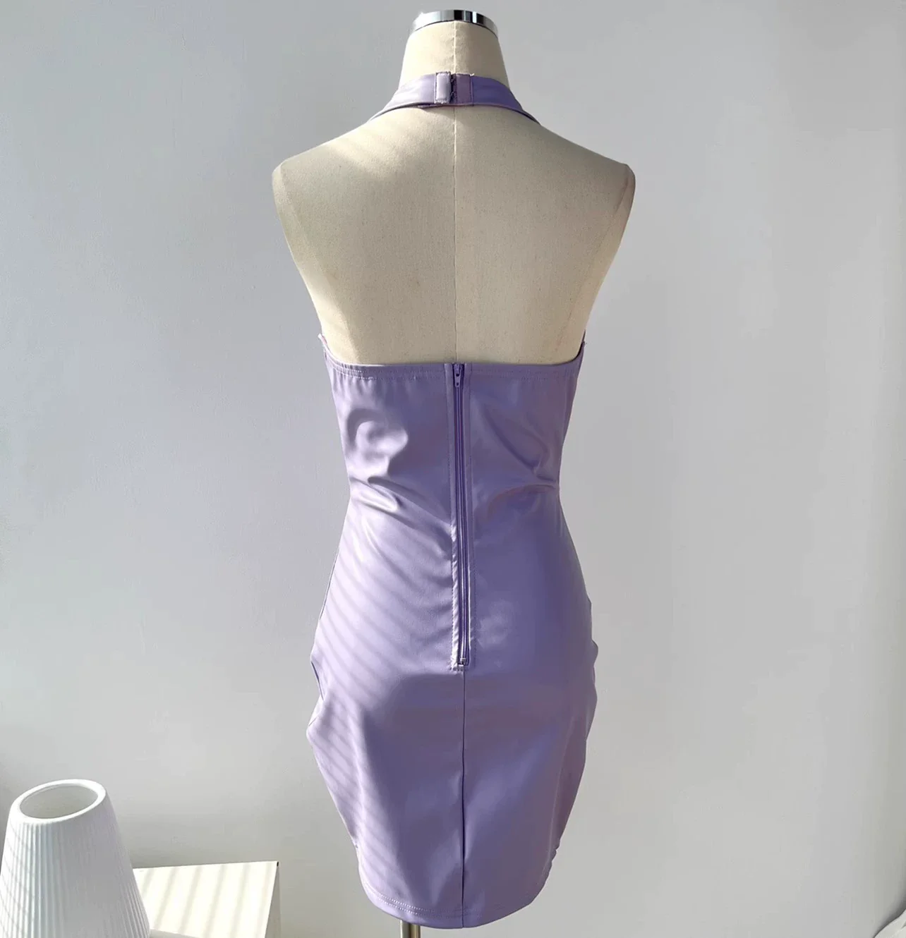Foreign Trade Original Order European and American Style Fashionable Deep V-neck Halter PU Leather Waist-Tight Slim and Sexy Backless Hip-Wrapped Dress - Image 4