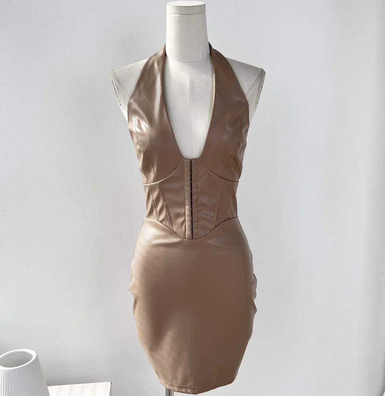 Foreign Trade Original Order European and American Style Fashionable Deep V-neck Halter PU Leather Waist-Tight Slim and Sexy Backless Hip-Wrapped Dress - Image 7