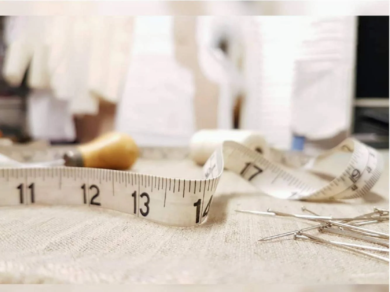GDMINLO Soft Tape Measure Double Scale Body Sewing Flexible Ruler for Weight Loss Medical Measurement Tailor Craft Vinyl Ruler, Has Centimetre on Reverse Side 60-inch（White） - Image 4