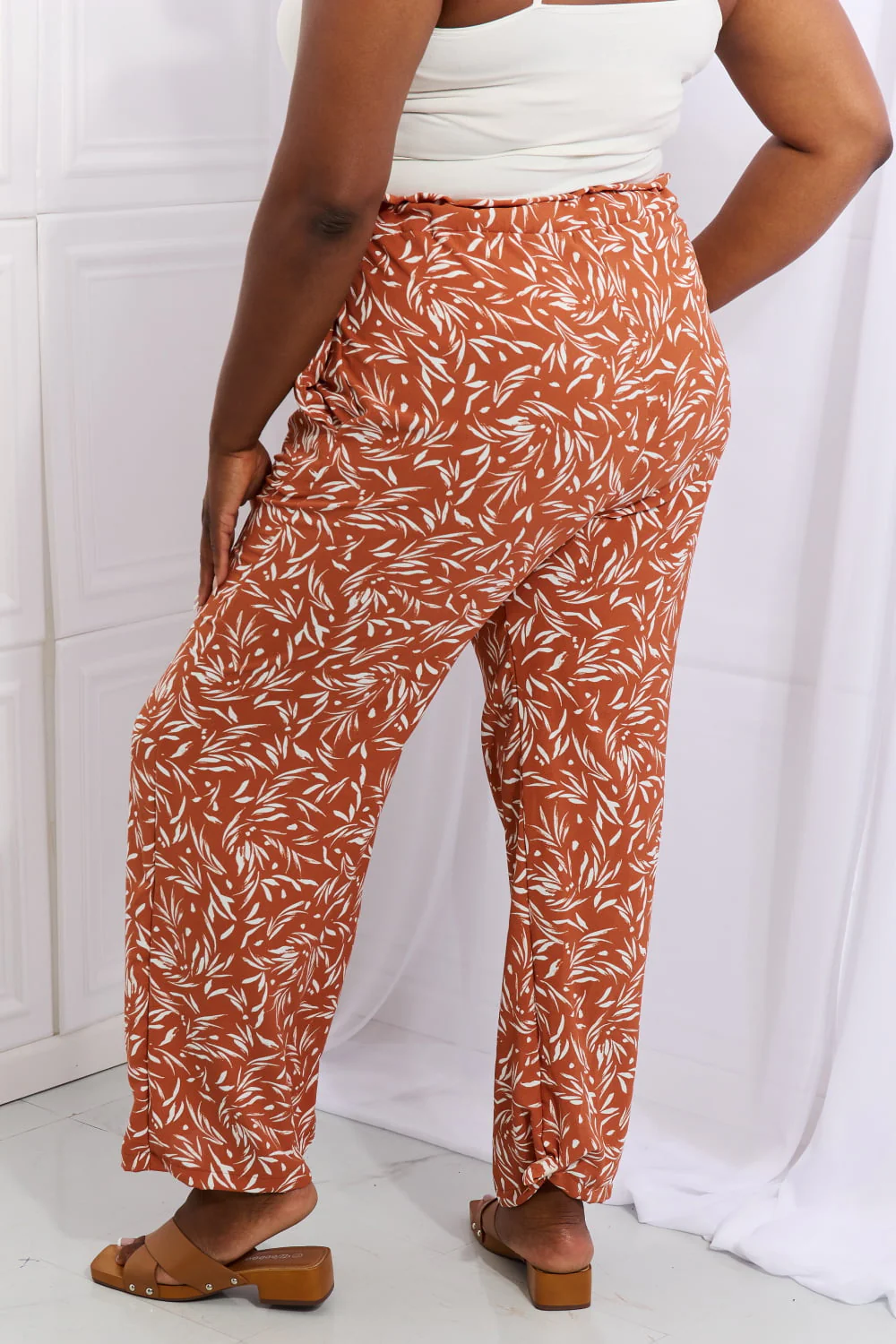 Heimish Right Angle Full Size Geometric Printed Pants in Red Orange - Image 8