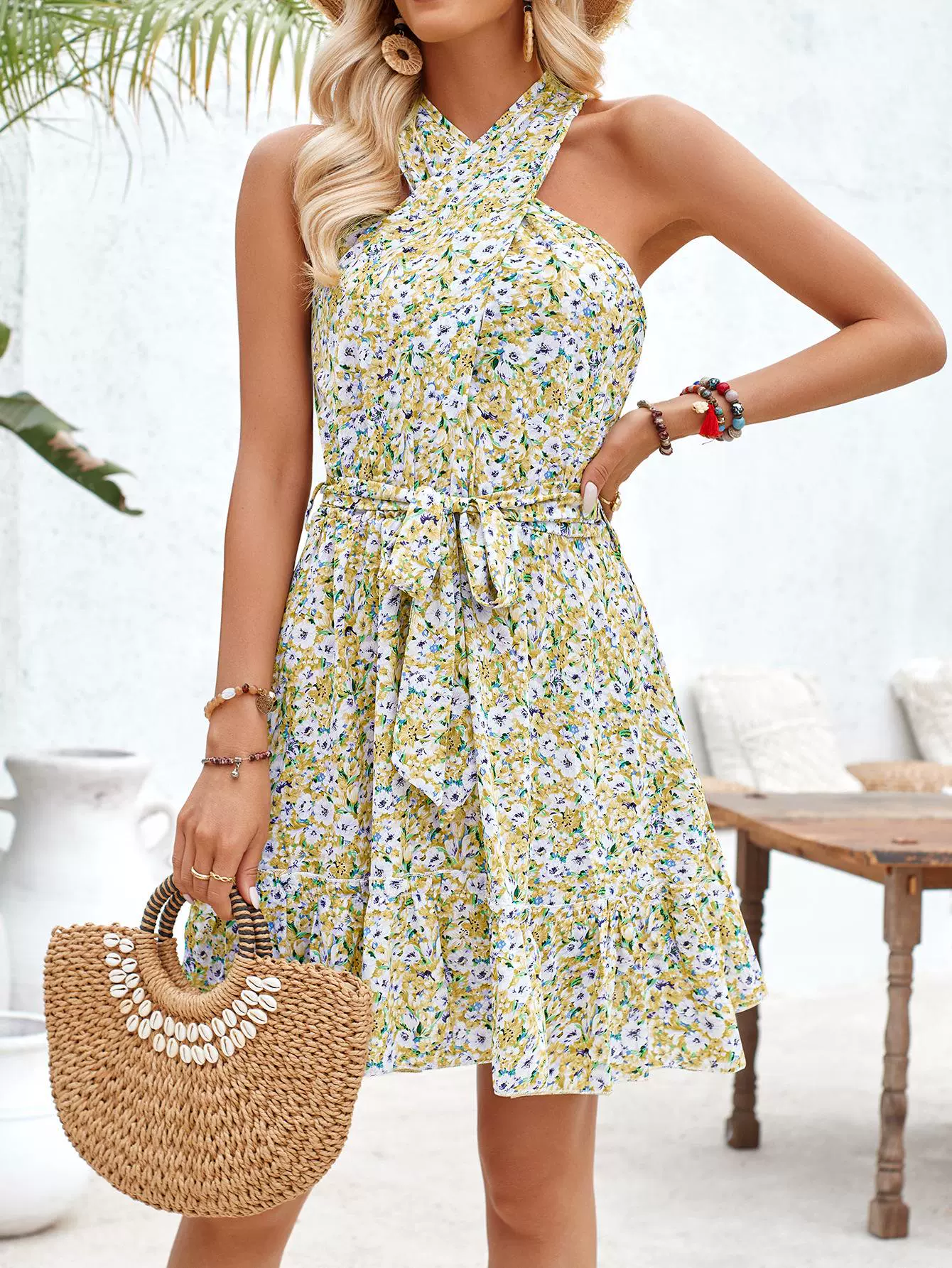 Independent Station 24-Year Hot Sale Summer New Arrival Halterneck Knotted Print Lace-up Waist-Controlled Dress Fashion Cross-Border Women's Clothing - Image 2