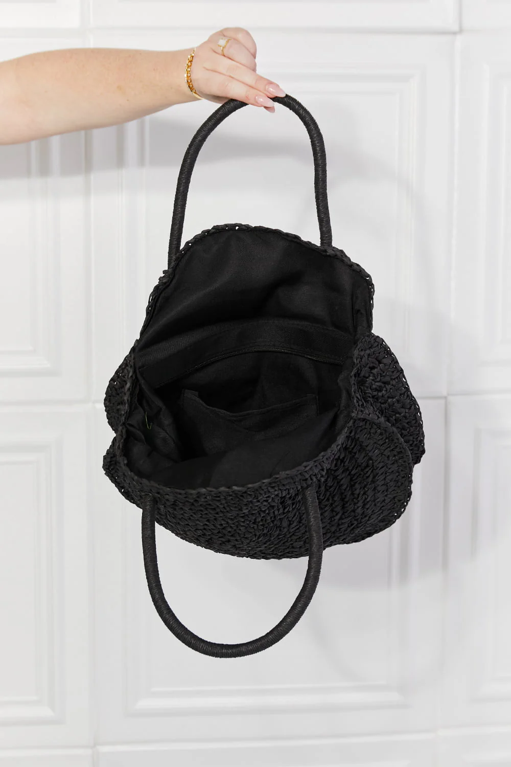 Justin Taylor Beach Date Straw Rattan Handbag in Black - Image 6