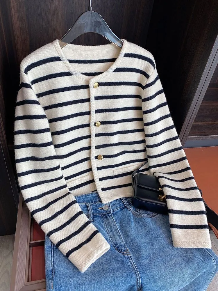Korean Fashion Sweater Cardigan White Black Striped Knitted Sweater Women 2023 Winter Short Cardigan Long Sleeve Cardigan Female - Image 7