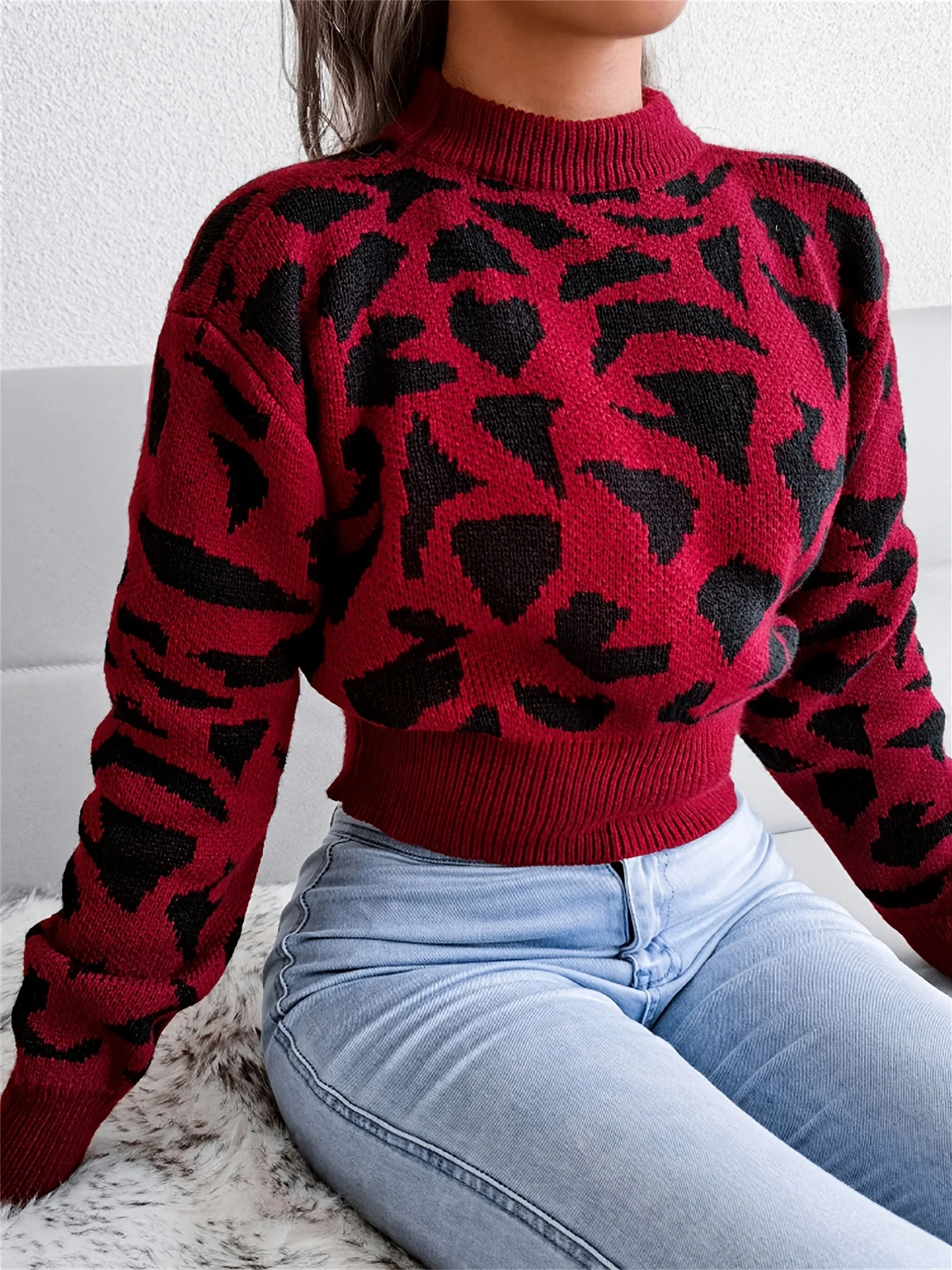 Leopard Print Crop Sweater, Casual Crew Neck Long Sleeve Sweater, Casual Tops For Fall & Winter, Women's Clothing - Image 4