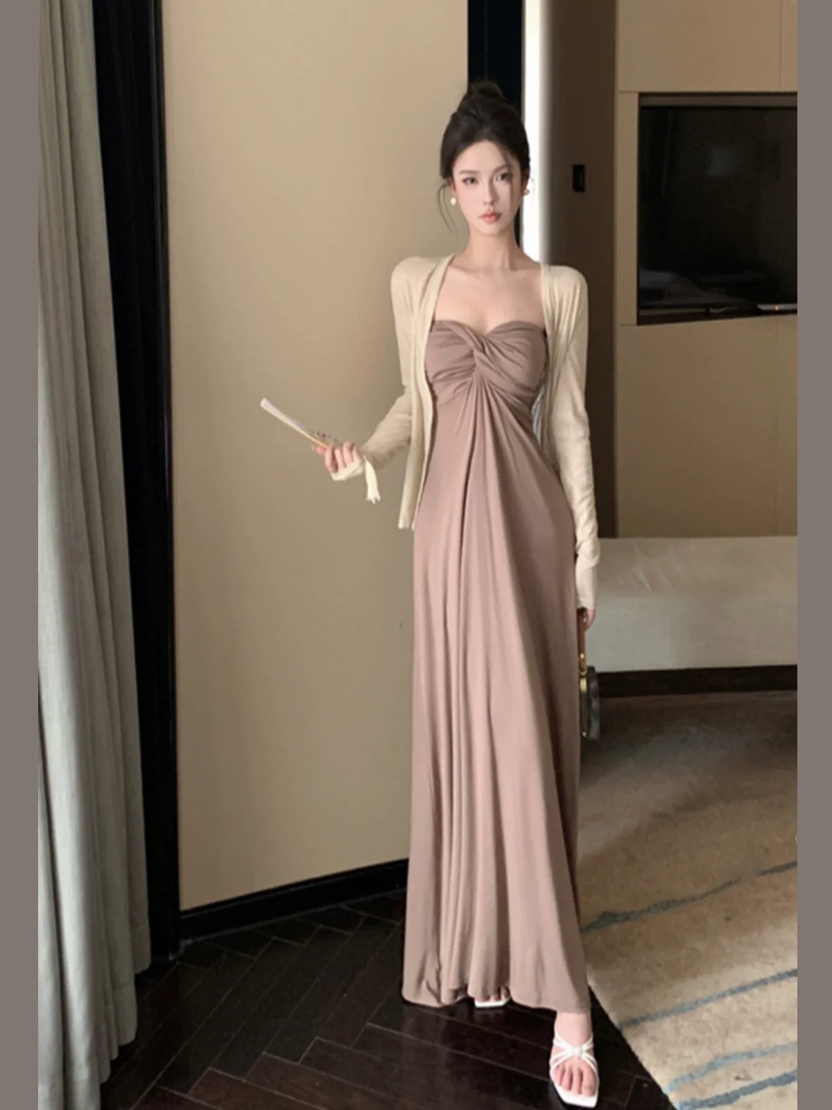 Maternity Spring Clothes Dress 2024 Loose Hot Mom Western Style Tube Top Long Dress Elegant Slim Looking Inverness Two-piece Set - Image 4