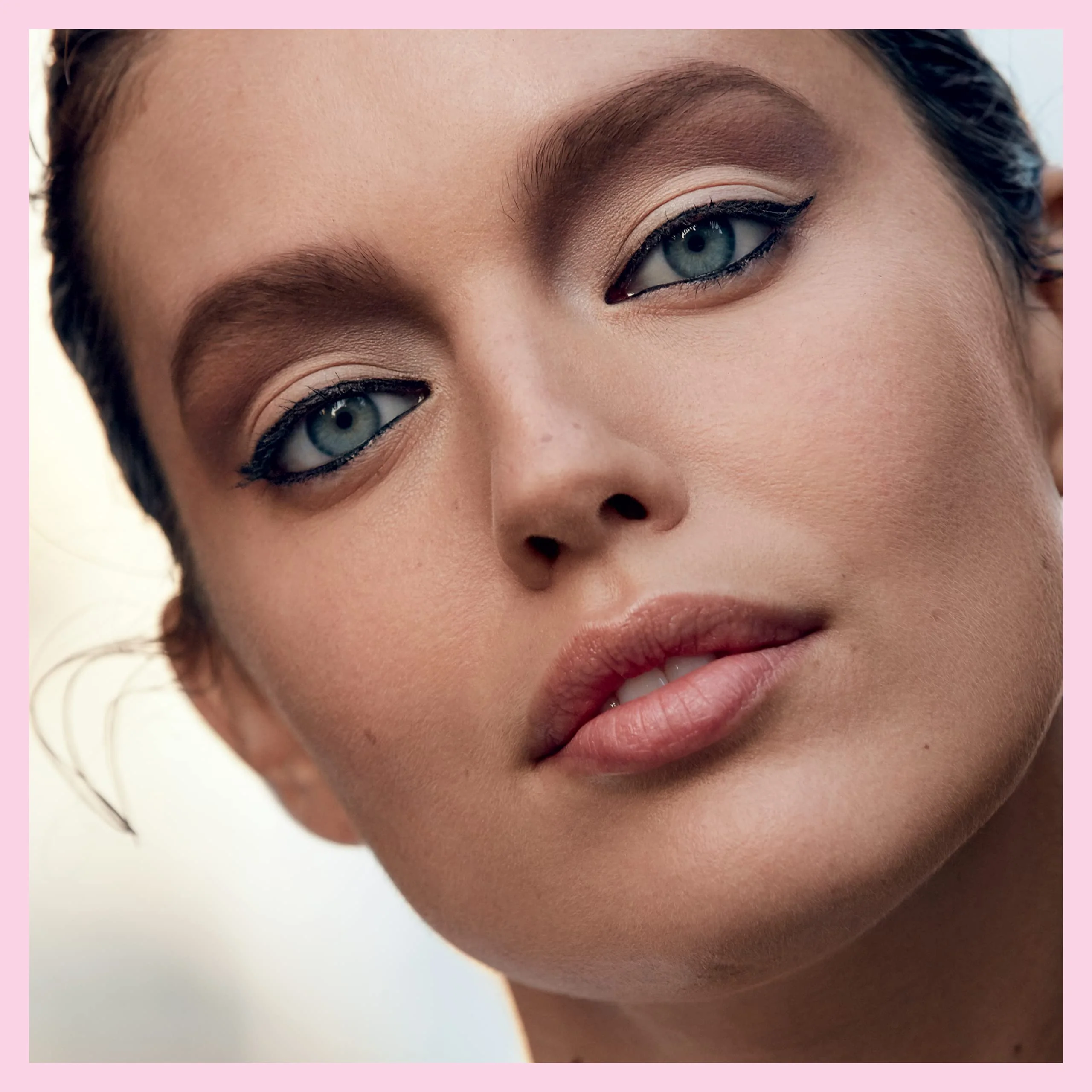 Maybelline Hyper Easy Liquid Pen No-Skip Eyeliner, Satin Finish, Waterproof Formula, Pitch Black, 0.018 Fl Oz - Image 3