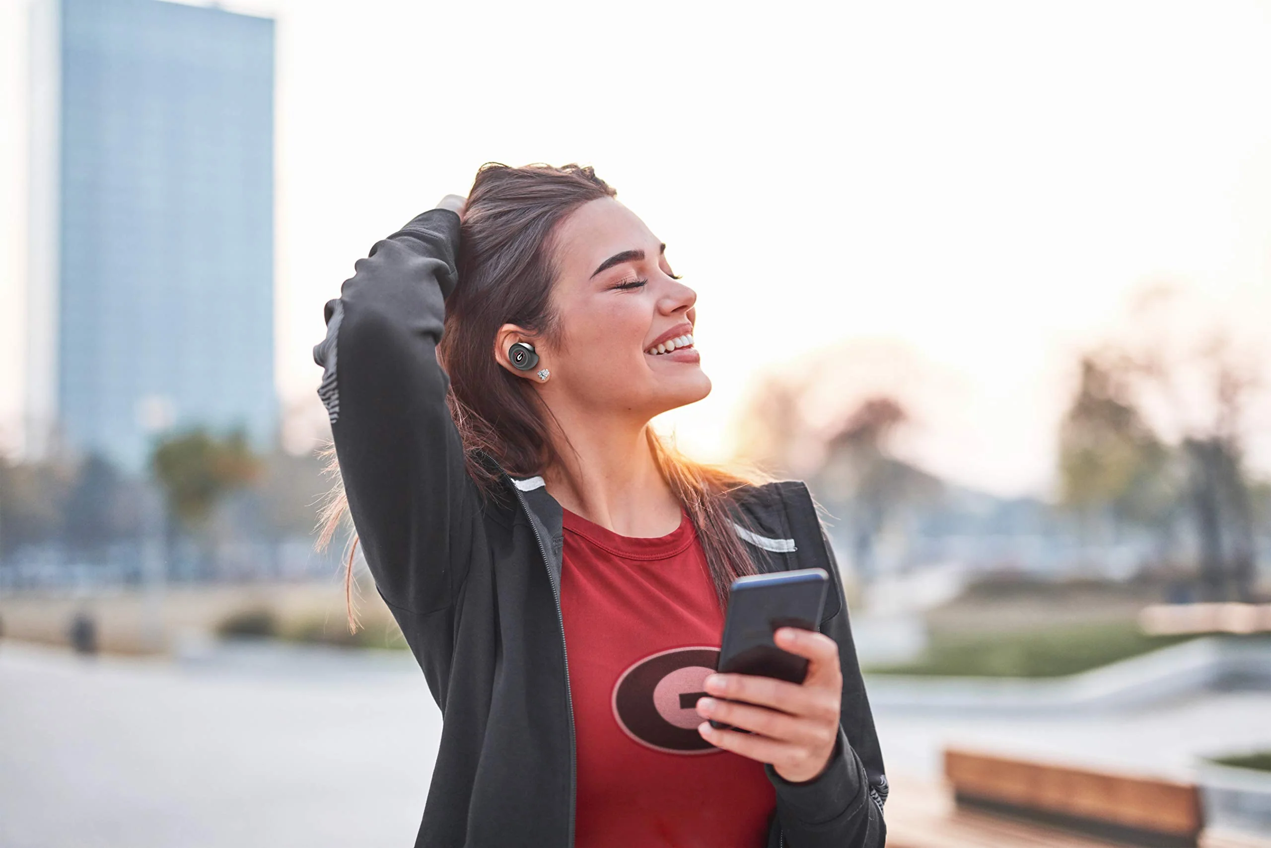 NCAA Georgia Bulldogs True Wireless Earbuds, Team Color - Image 4