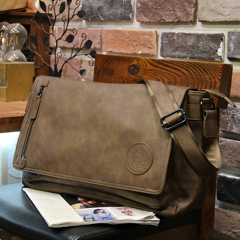 New Arrival Large Capacity Retro Casual Men Messenger Bag - Image 3