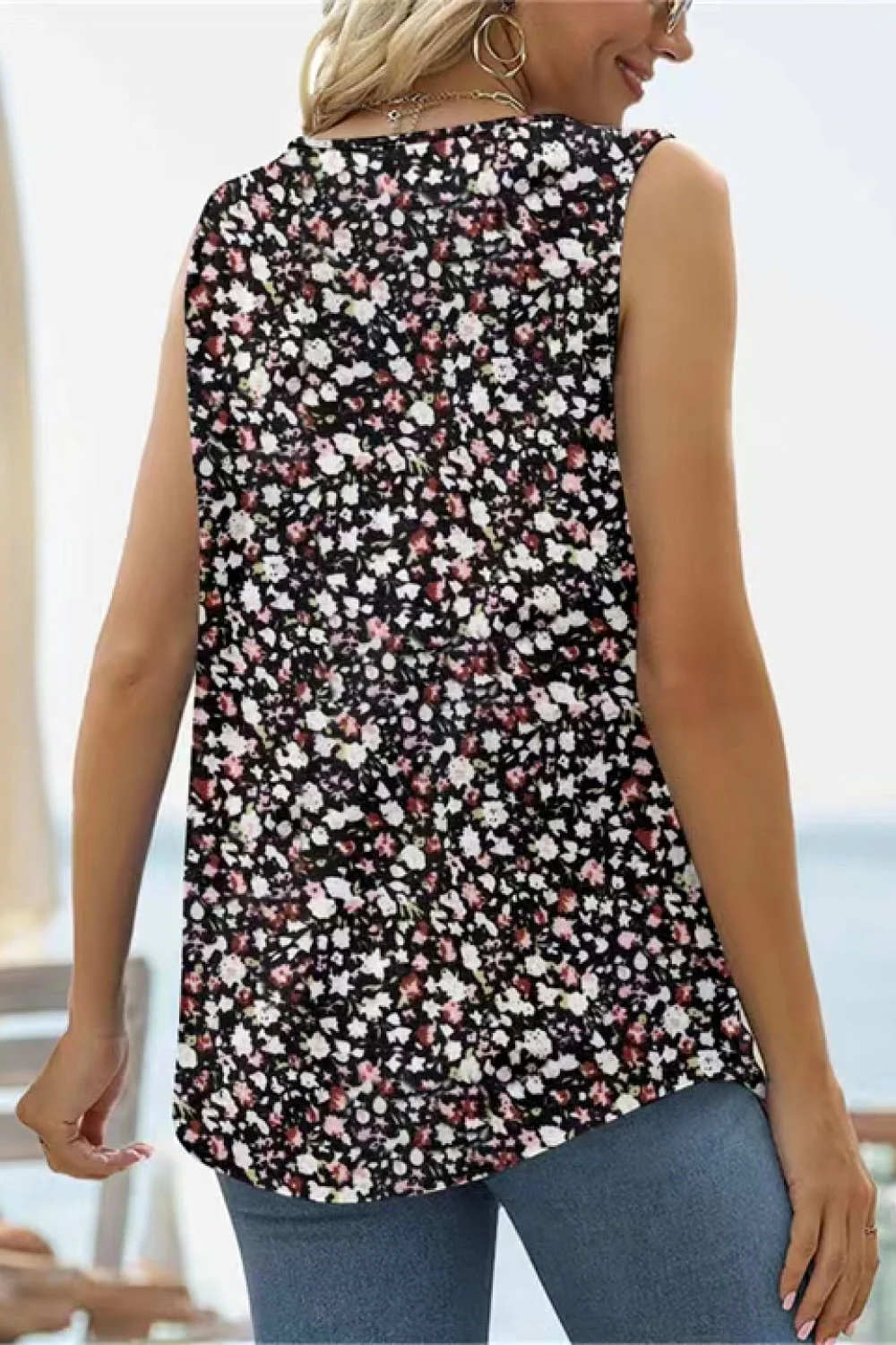 Printed Square Neck Curved Hem Tank - Image 5