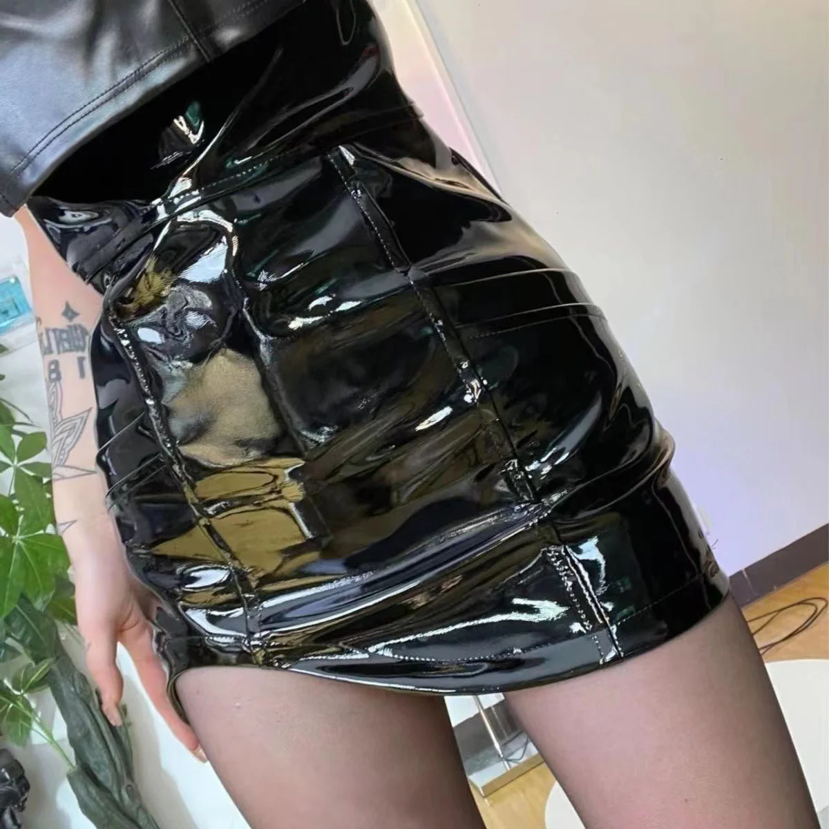 Sexy Bright Leather PU Leather Skirt Sexy Skirt Female New Arrival High Waist Slim Looking Exposure-Proof Skirt Elegant Hip Skirt - Image 4