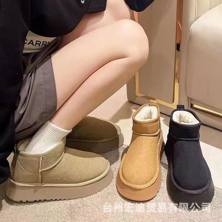 Snow boots for women in winter 2024, with thick fleece and anti slip insulation, large size cotton shoes, short tube - Image 3