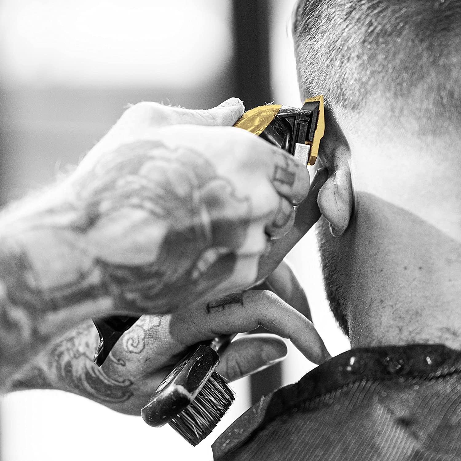 Wahl Professional 5 Star Gold Cordless Magic Clip Hair Clipper with 100+ Minute Run Time for Professional Barbers and Stylists - Model 8148-700 - Image 3