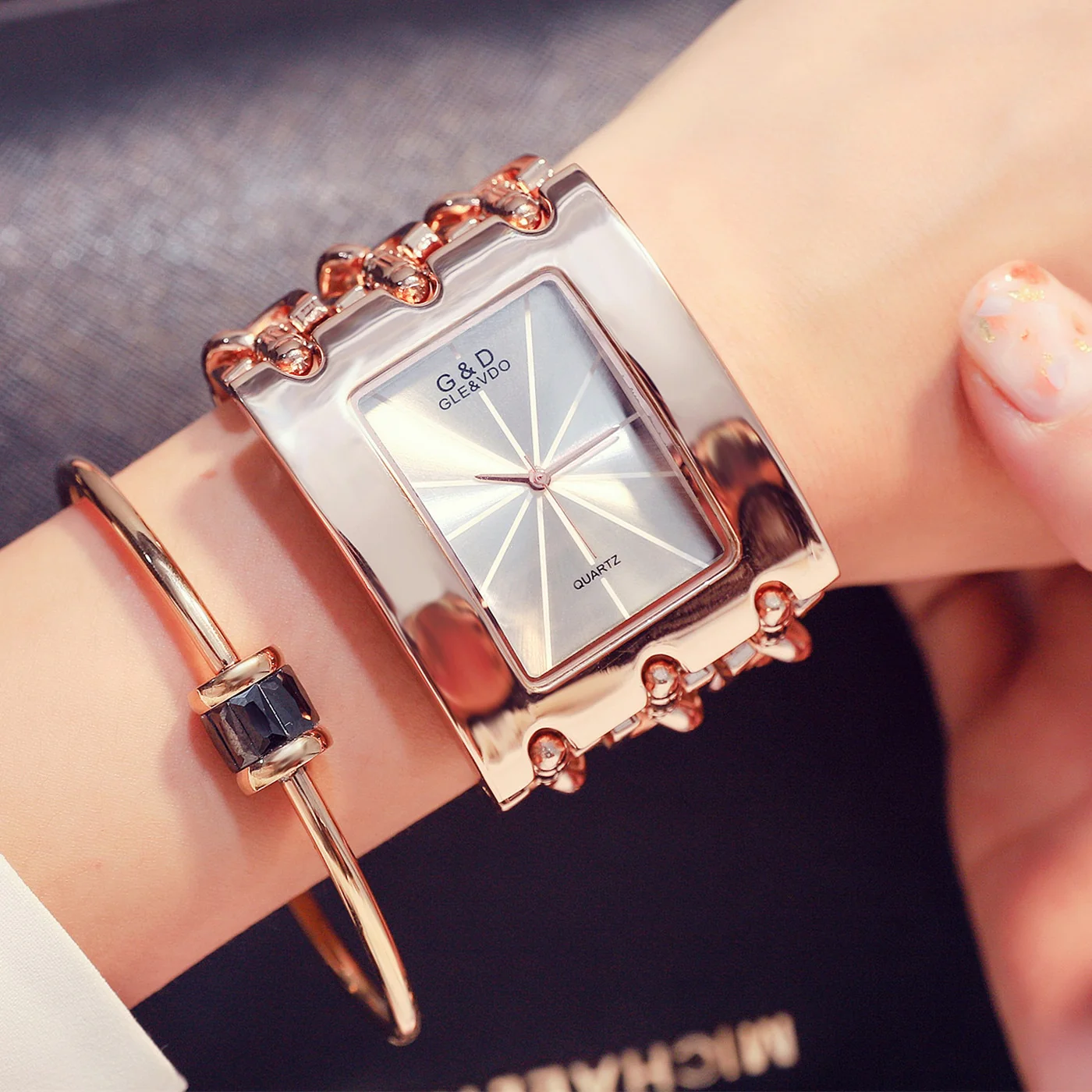 Women Luxury Brand Watch Dress Rhinestone Women Wristwatches Stylish Gold Female Watches - Image 8