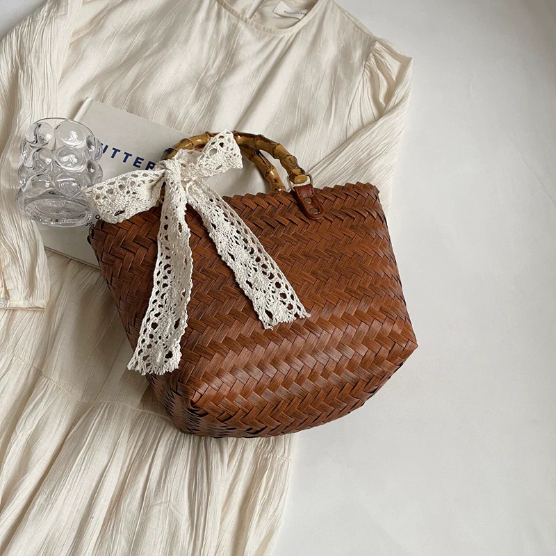 Women's Beach Bag Fashion Commuter Straw Woven Bag - Image 8