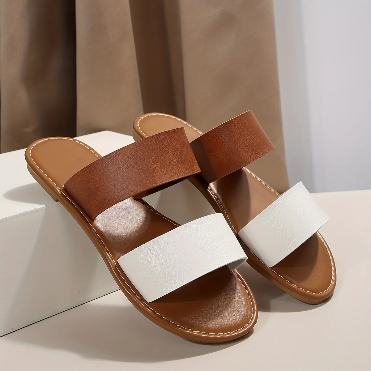 Women's Contrast Color Slide Sandals, Casual Slip On Flat Summer Shoes, Lightweight Beach Shoes - Image 4