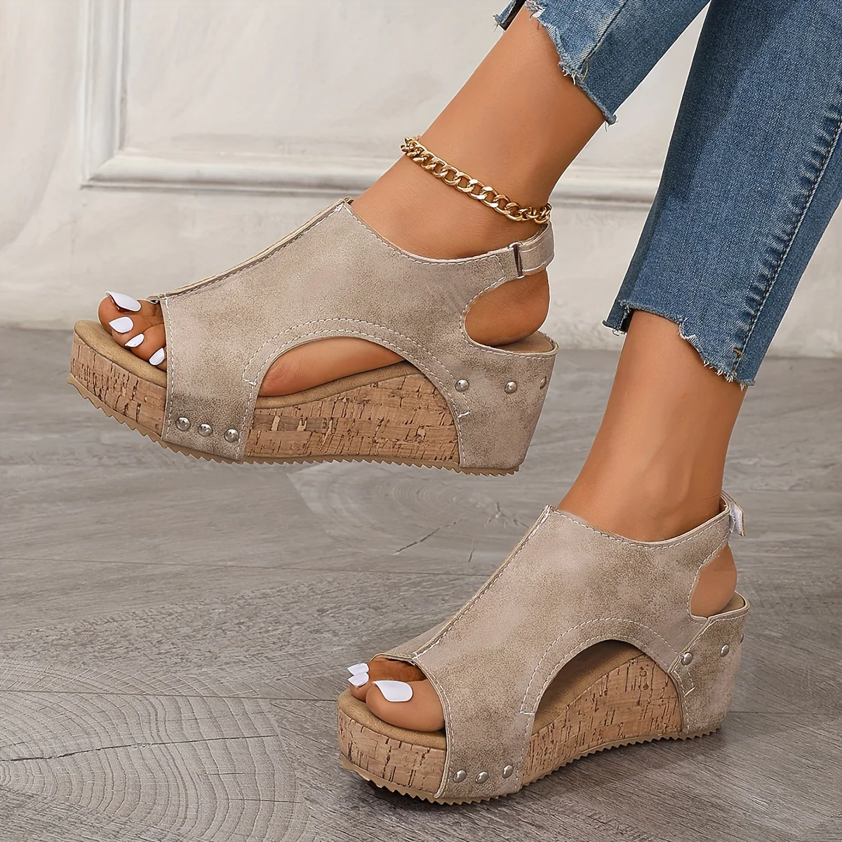 Womens Fashionable Retro Wedge Sandals - Stylish Peep Toe, Adjustable Buckle & Slingback - Comfortable Platform for Casual Summer Outings - Image 6