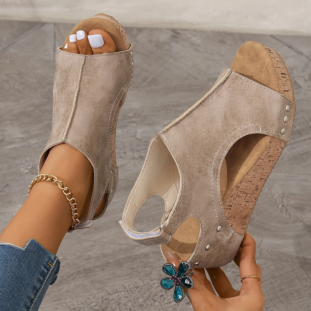Womens Fashionable Retro Wedge Sandals - Stylish Peep Toe, Adjustable Buckle & Slingback - Comfortable Platform for Casual Summer Outings - Image 9