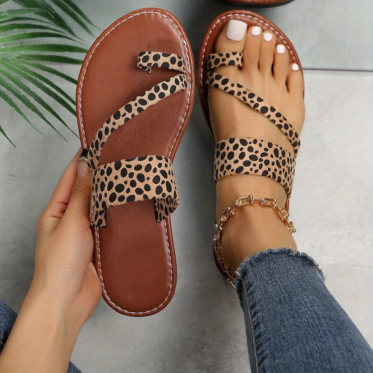 Women's Leopard Print Flat Slides - Fashion Toe Loop Open Toe Slide Sandals - Summer Beach Slide Shoes - For Women - Perfect for Summer Vacations & Beach Days - Ideal Gift for Fashionable Women - Image 19