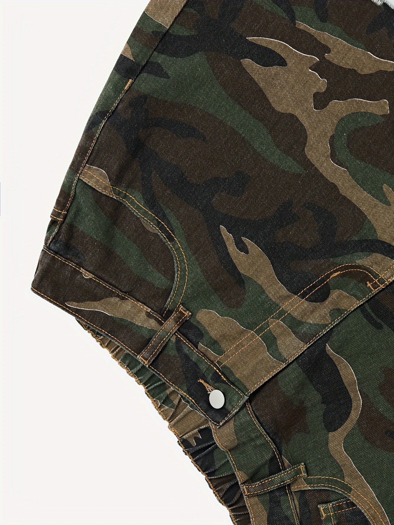 Women's Plus Size Casual Camouflage Denim Shorts, Frayed Hem, High-Waisted Summer Fashion, Camo Pattern, Streetwear Style - Image 2