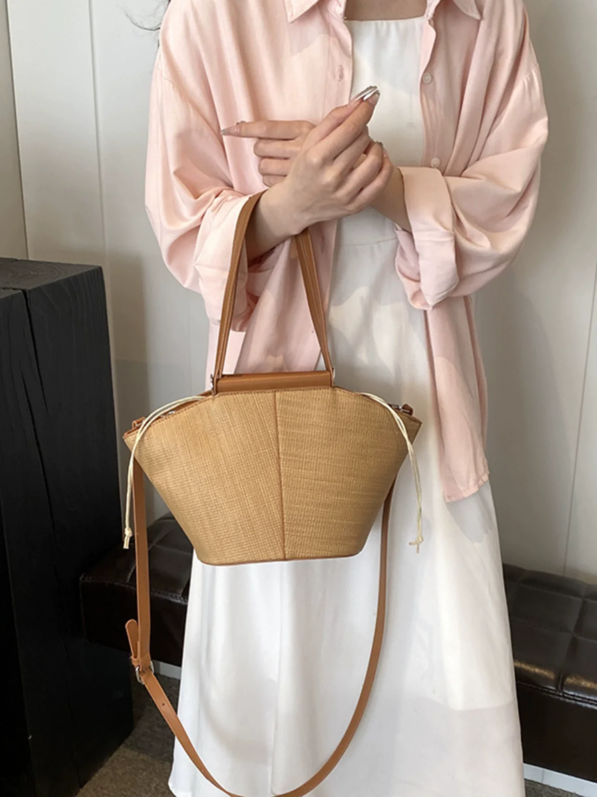 Women's Retro Satchel Vegetable Basket Straw Woven Bag - Image 4