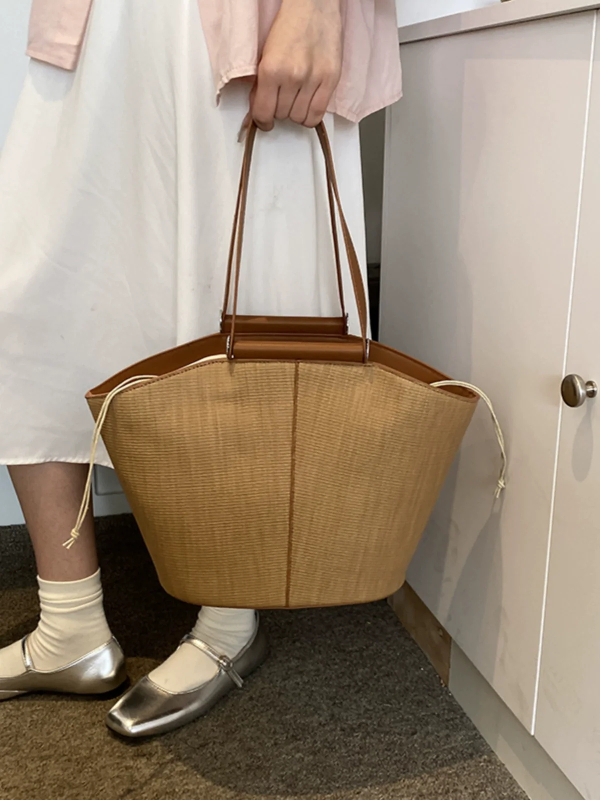 Women's Retro Satchel Vegetable Basket Straw Woven Bag - Image 3