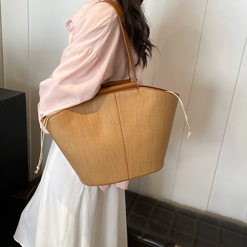 Women's Retro Satchel Vegetable Basket Straw Woven Bag - Image 7