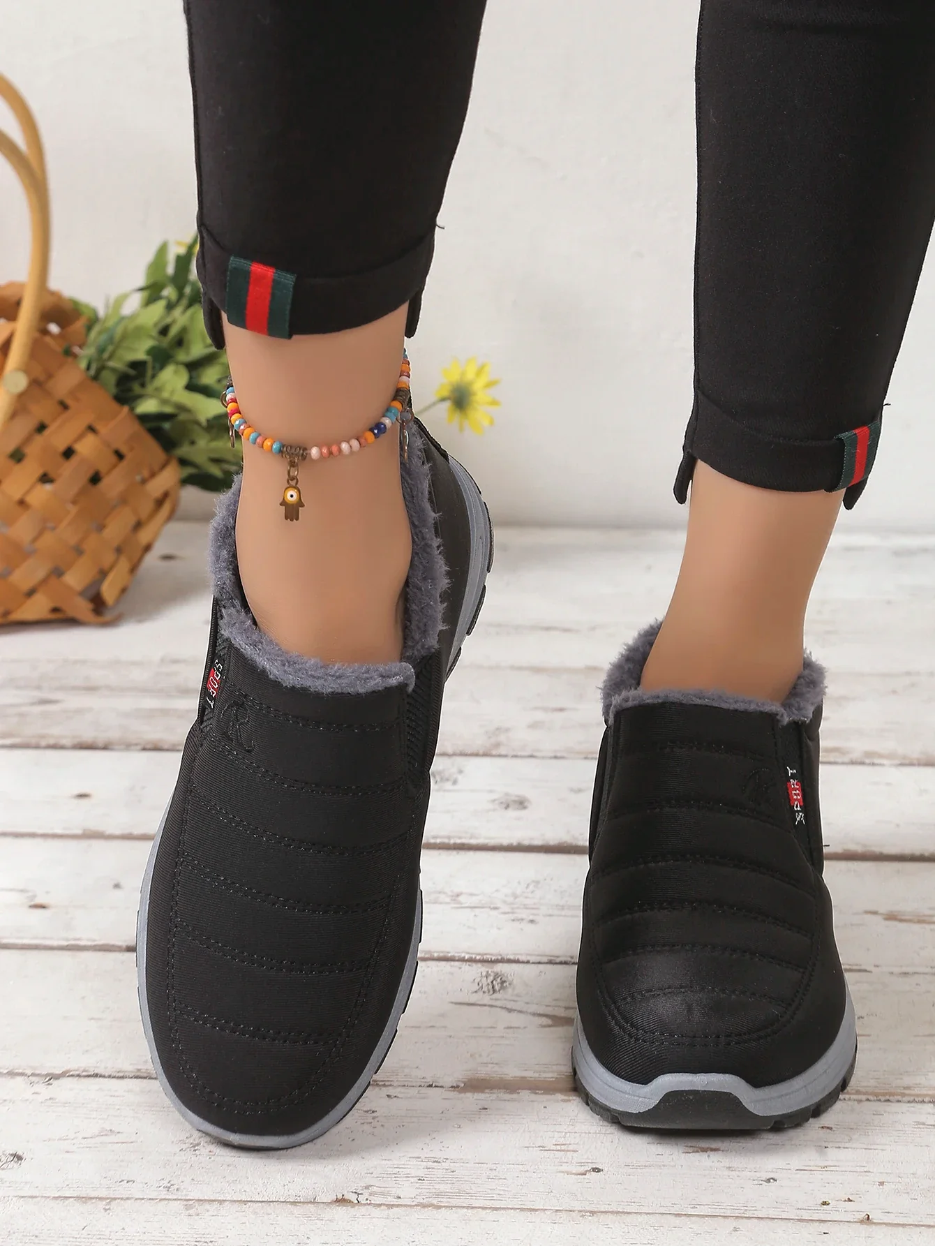 Women's shoes, winter cotton shoes with fleece and thickened mid-top, warm and casual snow boots - Image 4