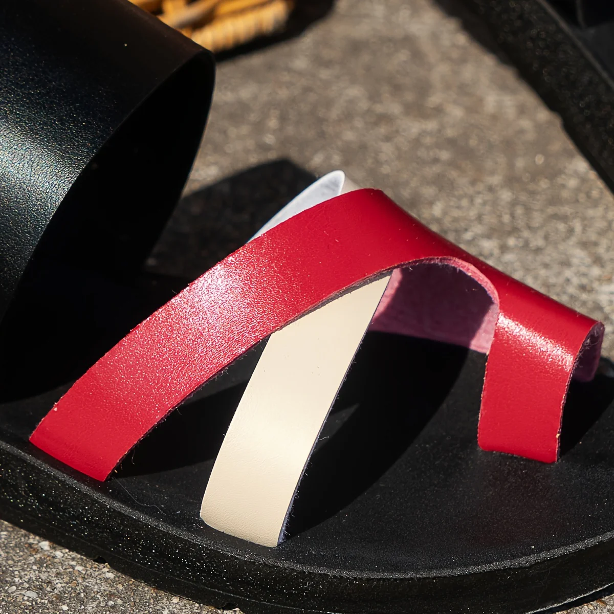 Women's Solid Color Slide Sandals - Casual Loop Toe Flat Summer Shoes, Lightweight Beach Shoes - For Women - Suitable for Summer, Beach, Vacation - Perfect Gift for Women - Image 9