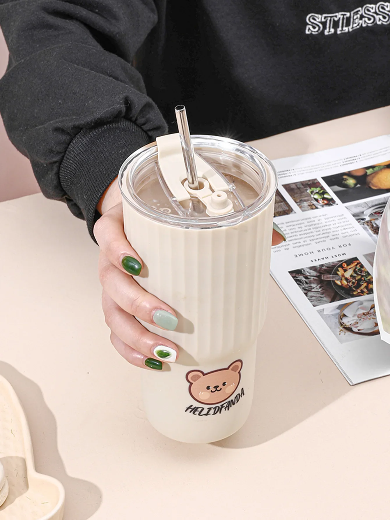 WORTHBUY Cute Bear Plastic Water Cup Large Capacity Water Bottle Travel Leak-proof Tumbler With Lid Portable Milk Coffee Cups - Image 2
