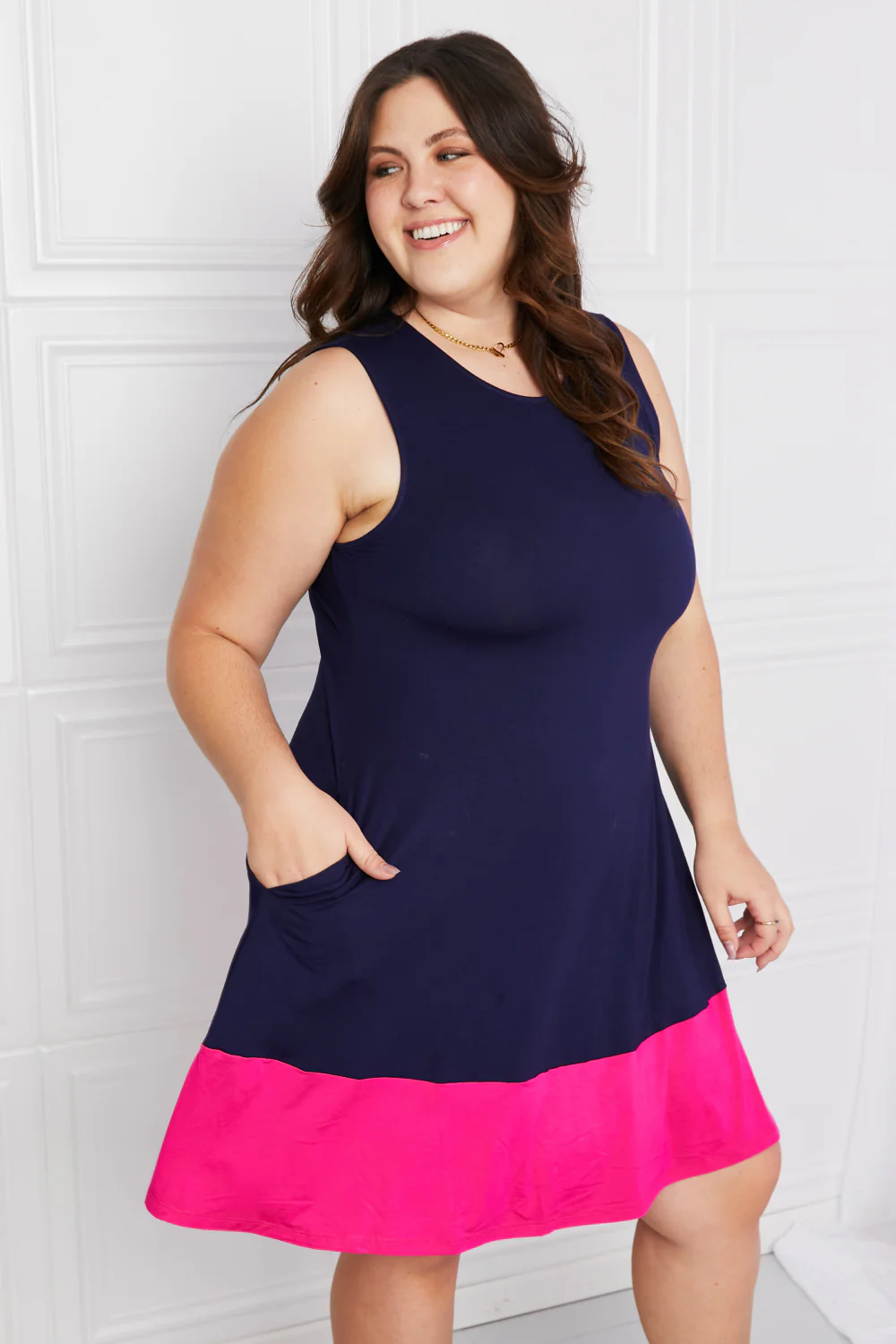 Yelete Full Size Two-Tone Sleeveless Mini Dress with Pockets - Image 3