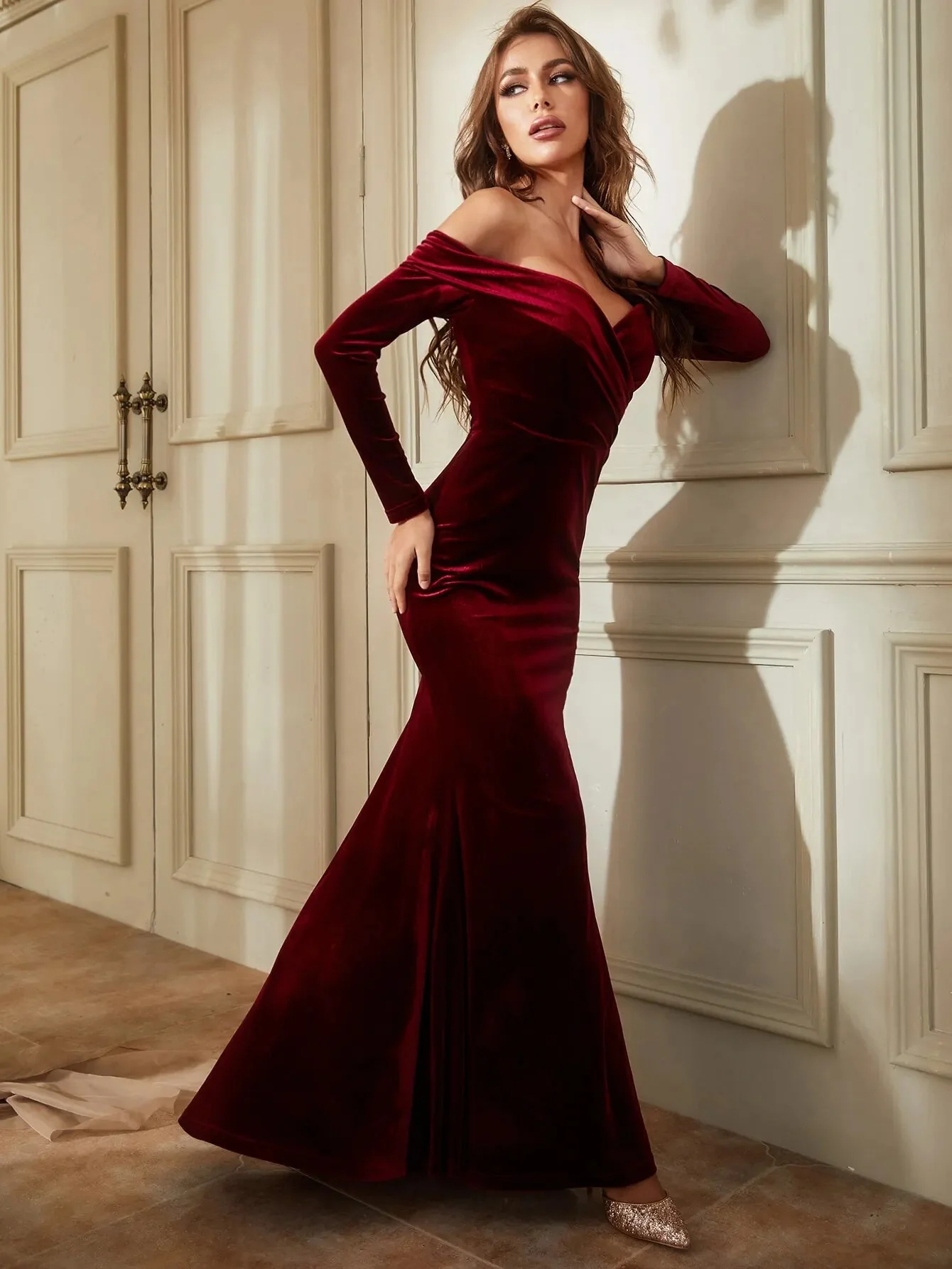 YISIKADO Off Shoulder Velvet Formal Dress - Image 4